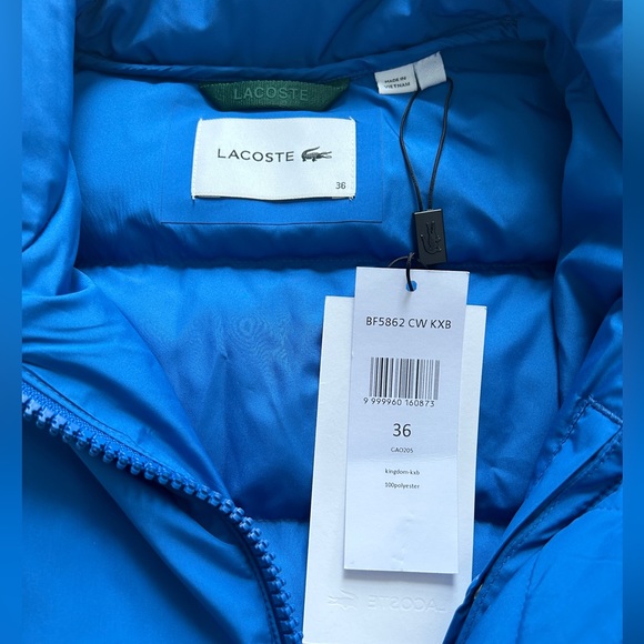 Lacoste sleeveless puffer vest in a soft bleu - Picture 5 of 9